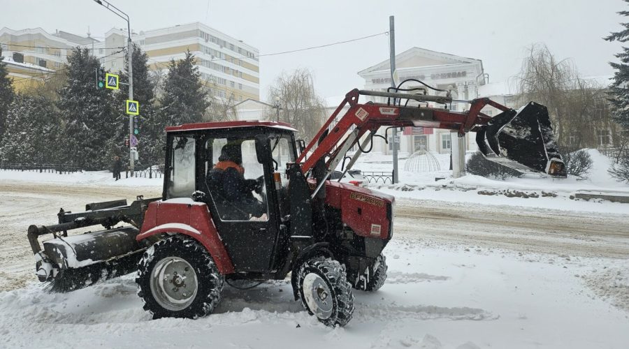 За ночь техника привела в порядок центральные дороги Брянска