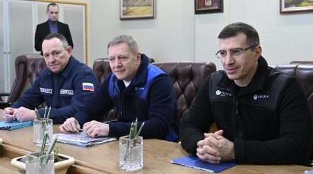 Брянский губернатор А. В. Богомаз встретился с гендиректором ПАО «Россети Центр» Б. Б. Эбзеевым