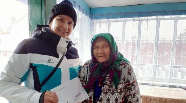 В Трубчевском районе продолжаются поздравления долгожителей