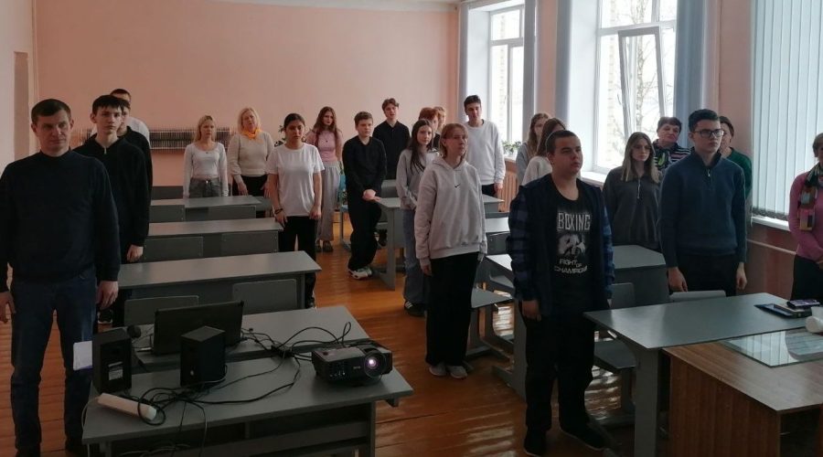 В трубчевской Усохской СОШ прошел Урок мужества