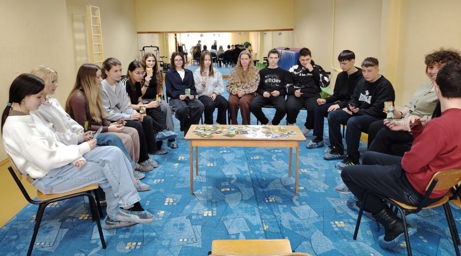 С трубчевскими выпускниками провели психологические тренинги