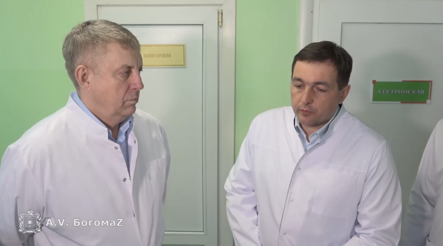 Губернатор Богомаз навестил в больнице брянцев, пострадавших при ракетном ударе