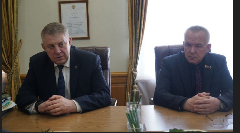 Губернатор Богомаз провел рабочую встречу с руководством АО «Россельхозбанк»