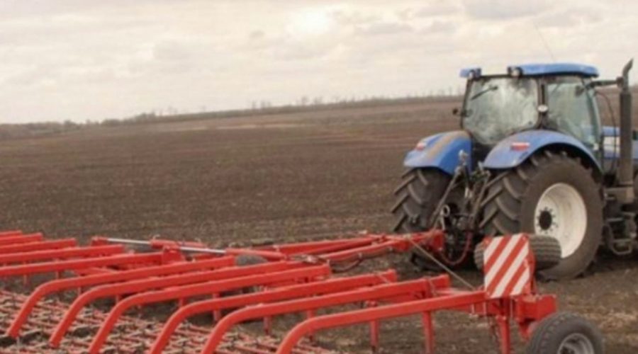 На Брянщине аграрии начали весенне-полевые работы