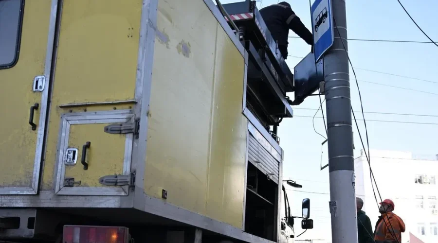 Троллейбусную контактную сеть в Брянске монтеры восстанавливали всю ночь