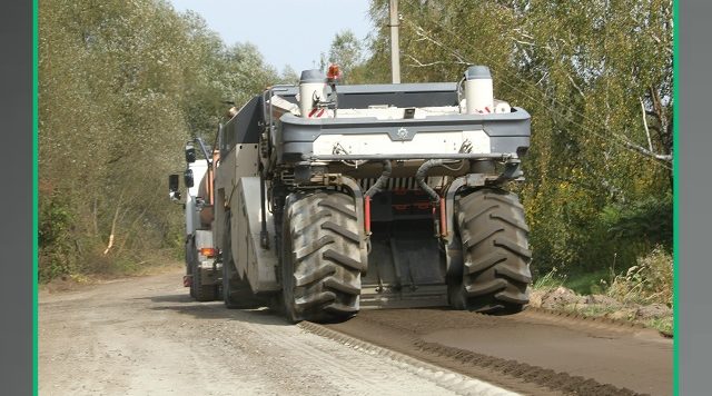 На Брянщине при ремонте дорог используют технологию холодной регенерации
