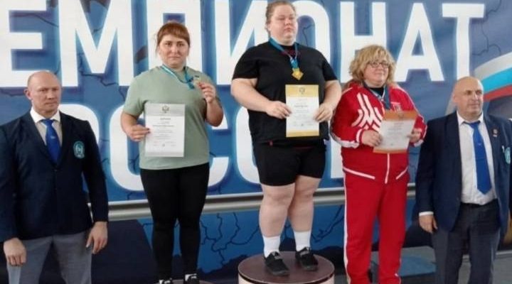 На чемпионате России по пауэрлифтингу успешно выступили брянцы