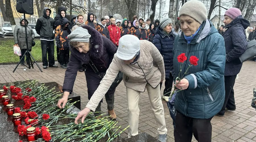 Память узников фашистских концлагерей почтили в Брянске