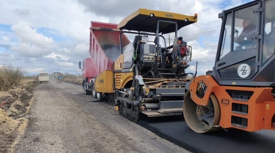 В Трубчевском районе продолжается ремонт дорог