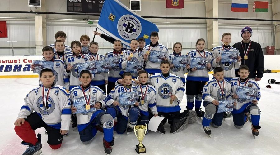 Трубчевский ХК «Вымпел» победил в Кубке губернатора  по хоккею