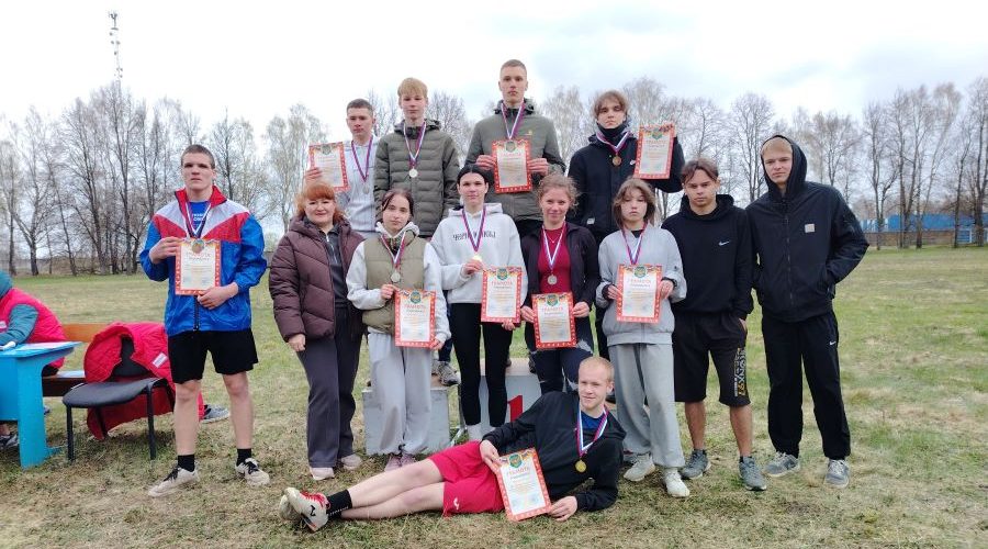 Для трубчевской молодежи прошел районный легкоатлетический кросс