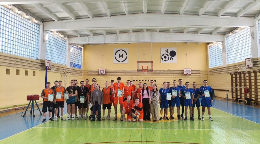 В Трубчевске прошел турнир, посвященный Дню российского парламентаризма