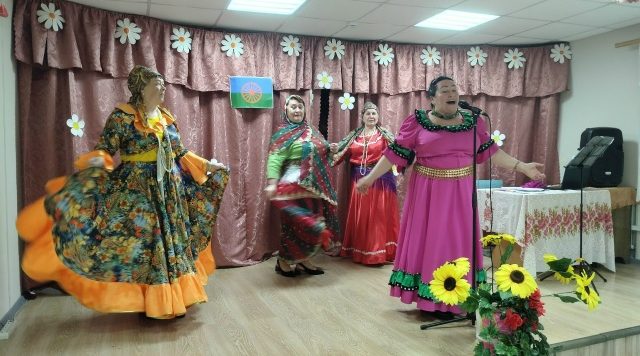 В Трубчевском Рябчевске прошли «цыганские посиделки»