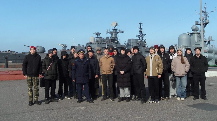 Курсанты брянского клуба «Резерв» побывали в легендарной военно-морской академии