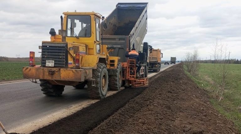 В Выгоничском районе Брянщины по нацпроекту идет ремонт участка автодороги