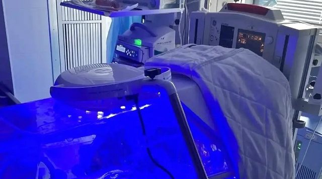 В Брянской городской больнице №1 появился аппарат для фототерапии новорожденных