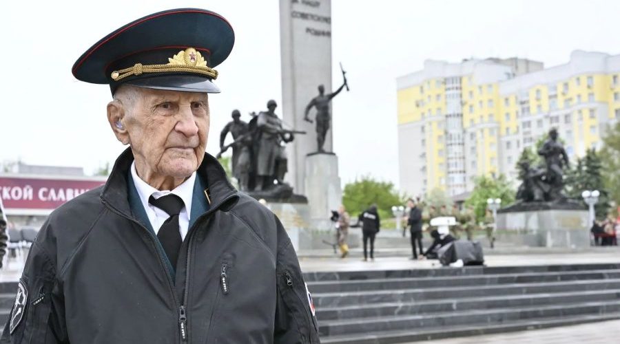 Губернатор Брянской области рассказал о ветеране Великой Отечественной войны Б. В. Шапошникове