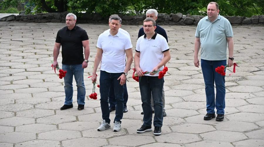 Продолжается рабочая поездка главы Брянщины в подшефную Брянку ЛНР