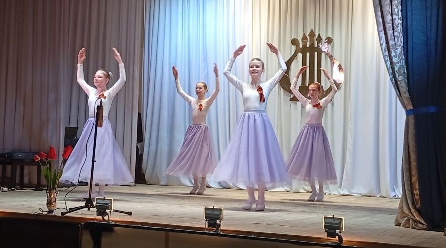 В Трубчевской детской школе искусств прошел концерт ко Дню Победы
