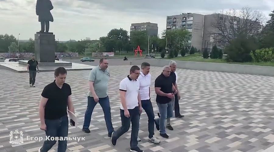 Глава Брянщины Егор Ковальчук находится с рабочей поездкой в Брянке ЛНР
