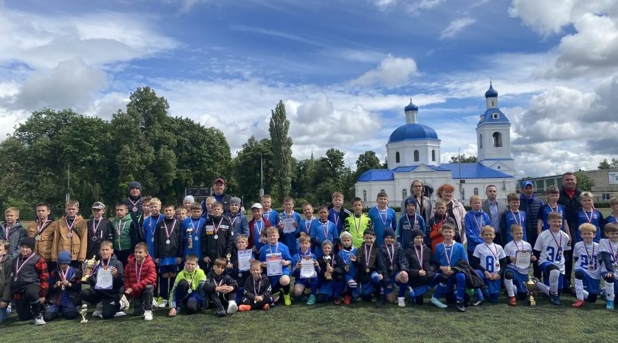 Межрайонный турнир по футболу прошел в Трубчевске в честь Дня Бояна