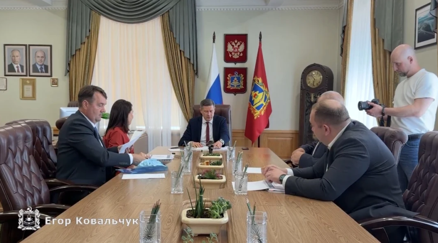 Глава Брянщины провел рабочую встречу с гендиректором АО «Газпром энергосбыт Тюмень»