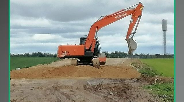 В Брянском районе по нацпроекту продолжается ремонт участка автодороги