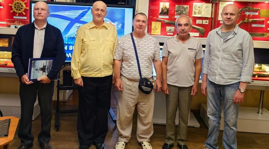 В Трубчевском музее прошла встреча ко Дню ВМФ
