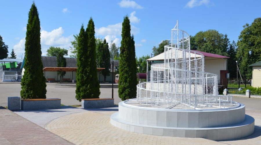 В брянской Гордеевке завершили благоустройство общественной территории