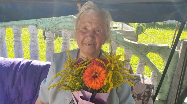 Жительницу Трубчевского района поздравили с 90-летием