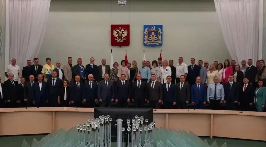 Брянские работники газовой отрасли принимали поздравления