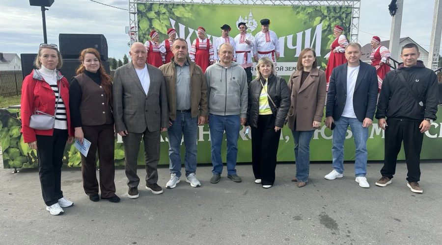 Делегация Трубчевского района приняла участие в сельской ярмарке в брянских Журиничах