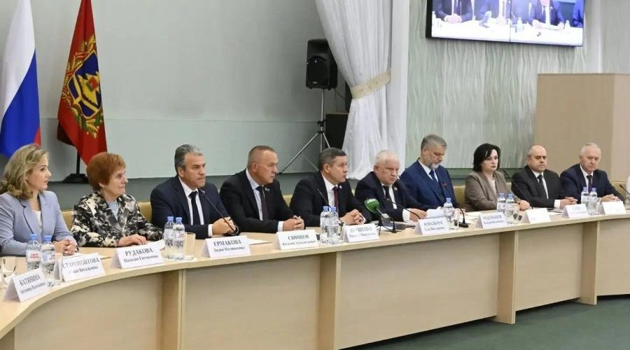 В правительстве Брянской области прошло пленарное заседание Общественной палаты
