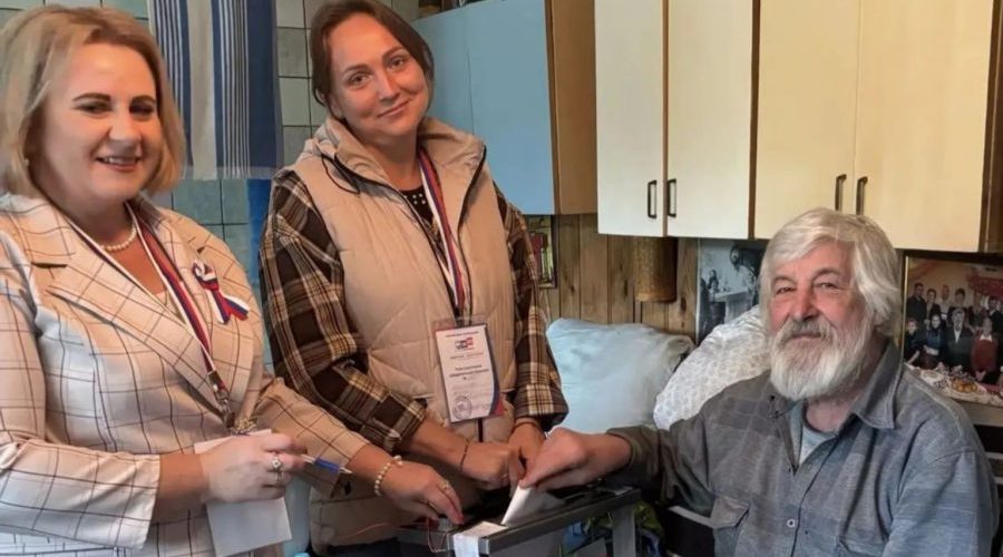 Трубчане считают, что голосовать на дому удобно и безопасно