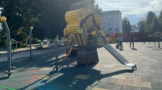 В брянском Сельцо по нацпроекту построили новую спортплощадку