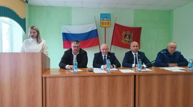 В Трубчевске прошло заседание райсовета народных депутатов