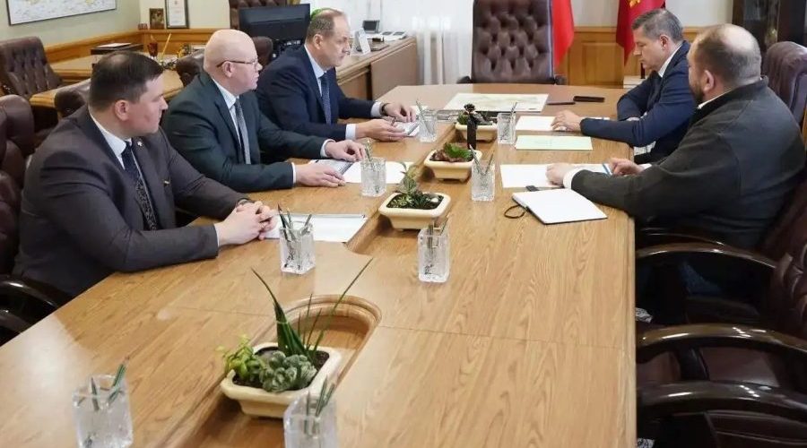 Глава Брянщины провел встречу с гендиректором «Газпром трансгаз Москва»