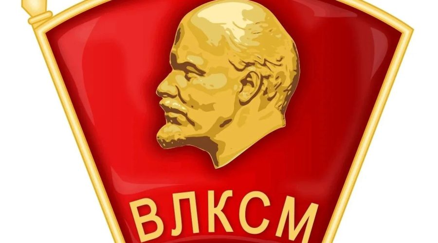 Губернатор Егор Ковальчук поздравил брянцев с Днем комсомола