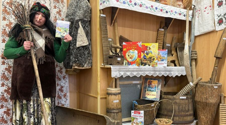 Фонд Трубчевской детской библиотеки пополнился новыми книгами А. С. Пушкина